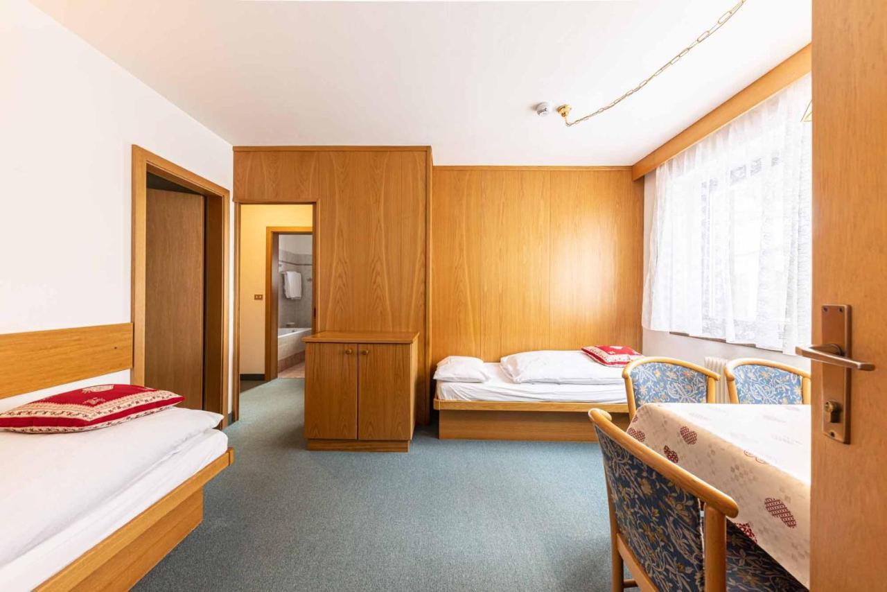 Albergo Arnica 卡纳泽伊 外观 照片
