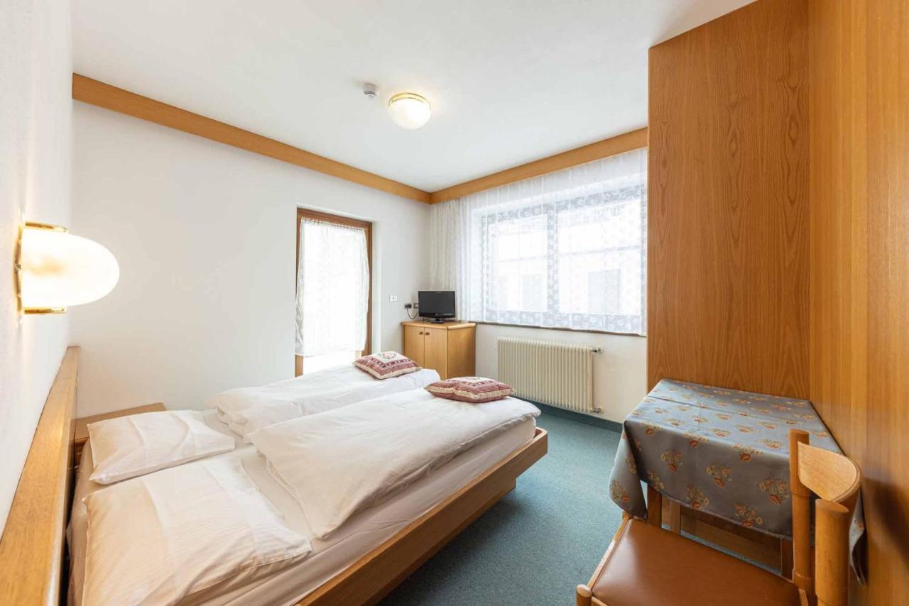 Albergo Arnica 卡纳泽伊 外观 照片
