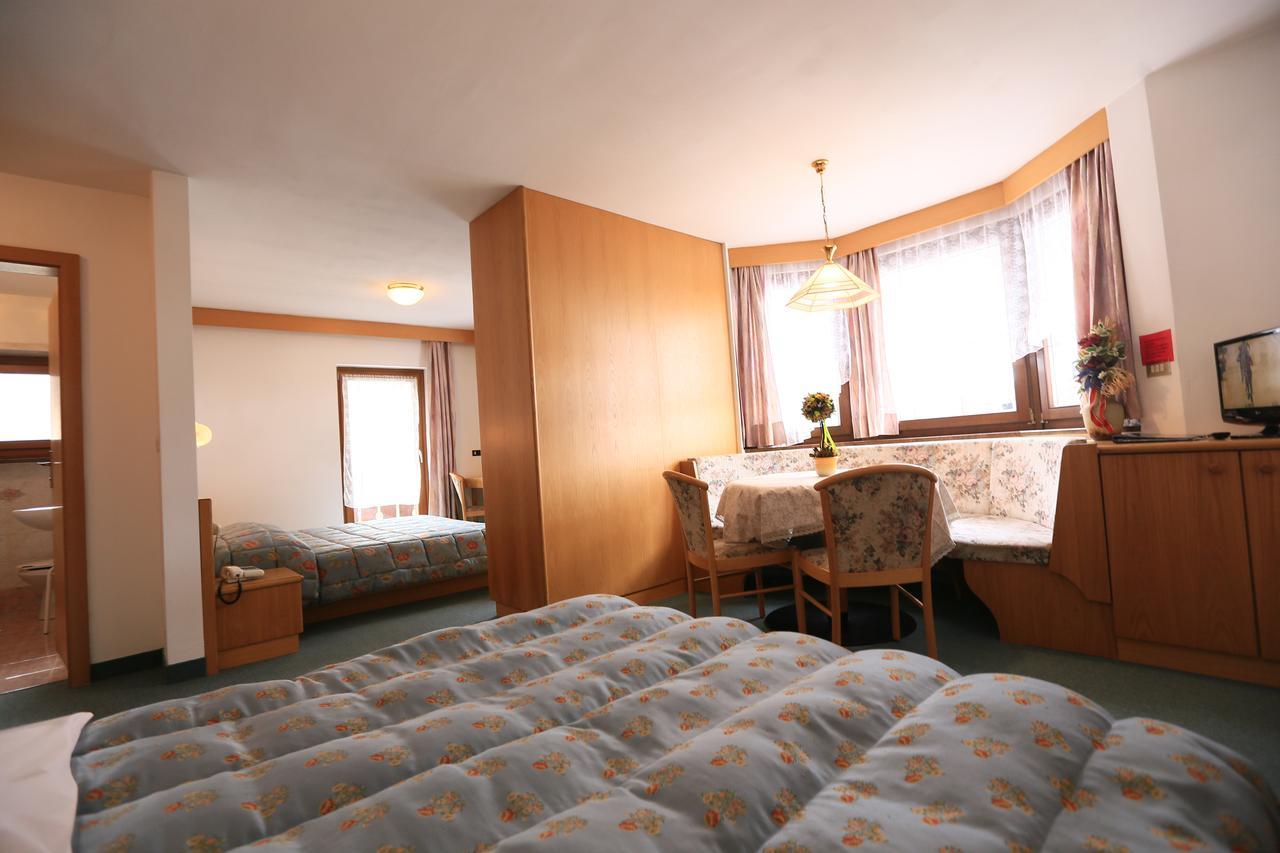 Albergo Arnica 卡纳泽伊 外观 照片