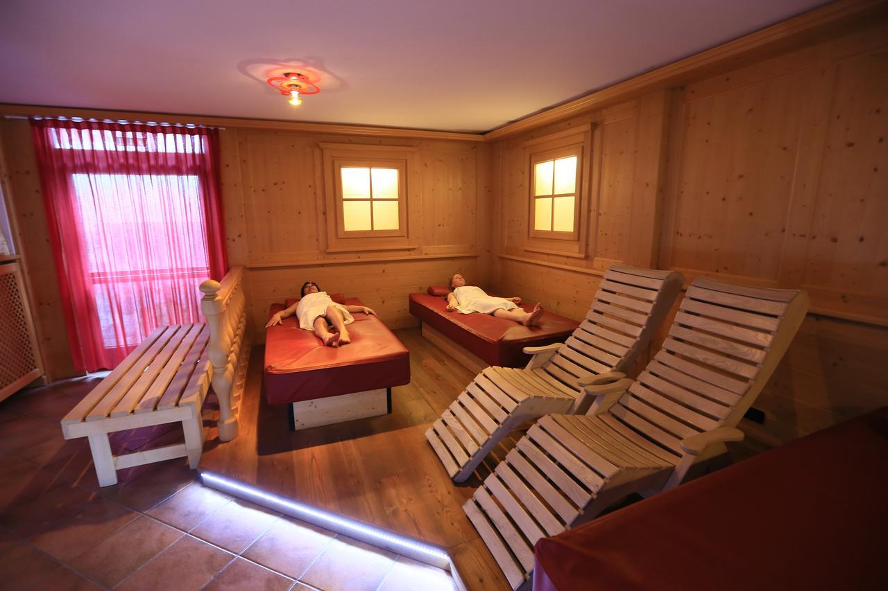 Albergo Arnica 卡纳泽伊 外观 照片